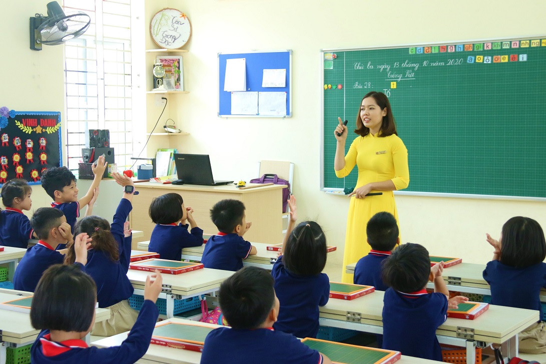 Nhiều tin vui liên tiếp đến với giáo viên, lương của nhà giáo được xếp cao nhất - Ảnh 1. Nhiều tin vui liên tiếp đến với giáo viên, lương của nhà giáo được xếp cao nhất - Ảnh 1.