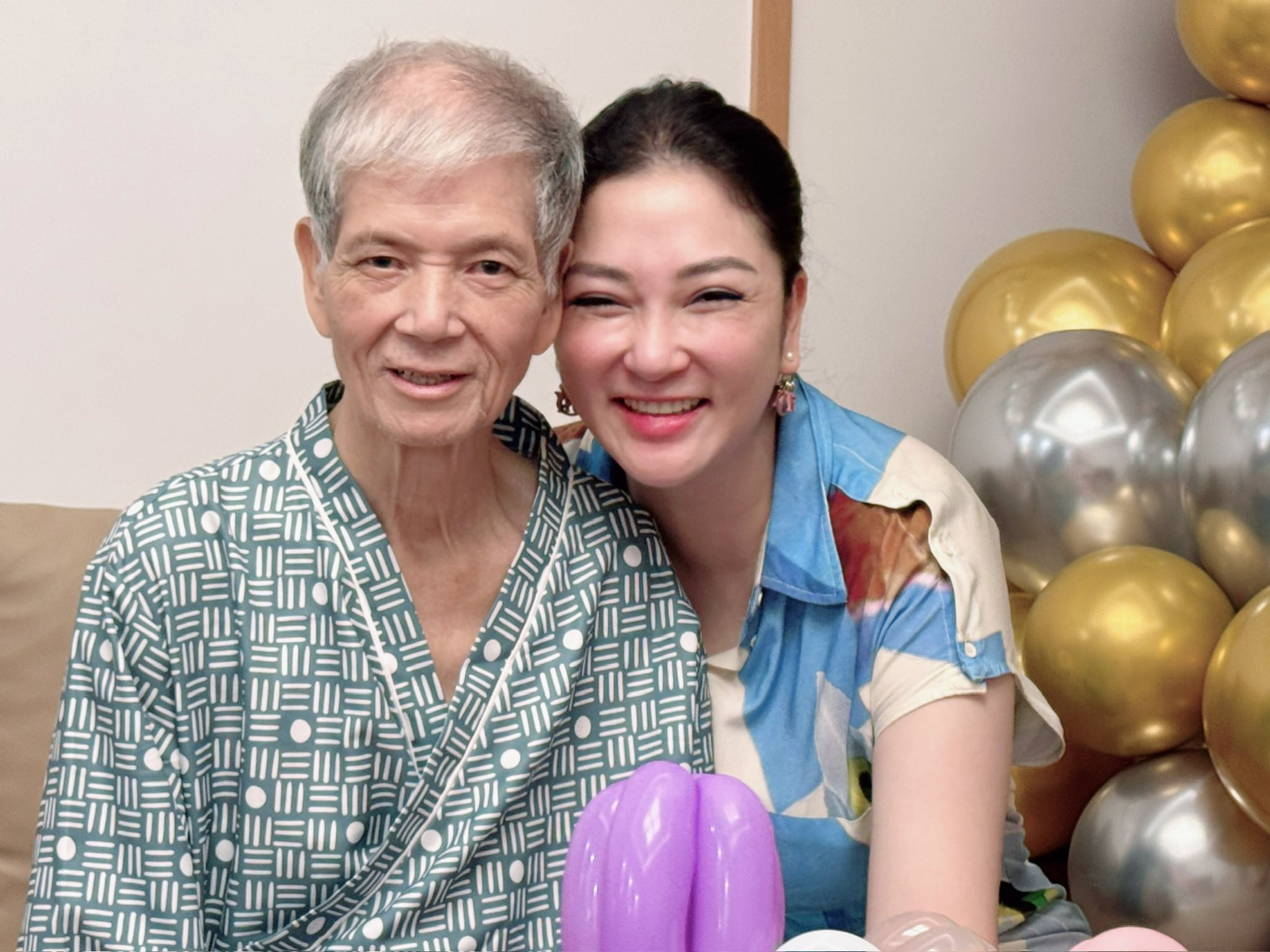 Hoa hậu Nguyễn Thị Huyền vẫn chưa nguôi ngoai nỗi đau mất bố- Ảnh 2.