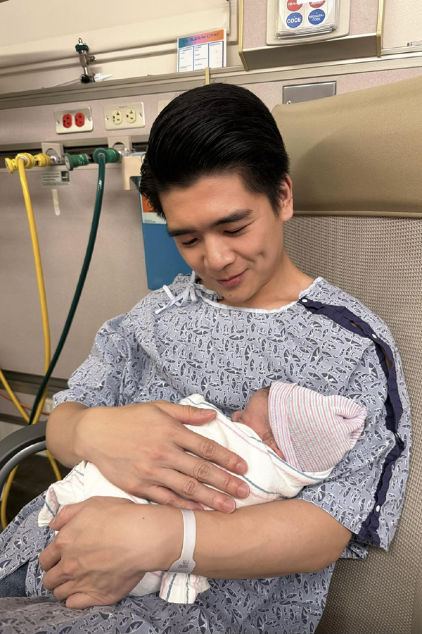 Chủ tịch ACB và doanh nhân Cường 'Đô la' vào chúc mừng anh chồng Đỗ Mỹ Linh lần nữa lên chức bố- Ảnh 2. Chủ tịch ACB và doanh nhân Cường 'Đô la' vào chúc mừng anh chồng Đỗ Mỹ Linh lần nữa lên chức bố- Ảnh 2.