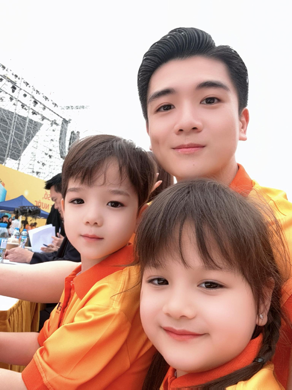 Chủ tịch ACB và doanh nhân Cường 'Đô la' vào chúc mừng anh chồng Đỗ Mỹ Linh lần nữa lên chức bố- Ảnh 7. Chủ tịch ACB và doanh nhân Cường 'Đô la' vào chúc mừng anh chồng Đỗ Mỹ Linh lần nữa lên chức bố- Ảnh 7.
