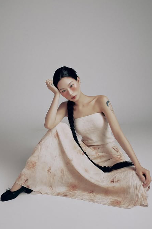 Nhan sắc xinh đẹp của hotgirl gen Z được mời tham dự Paris Fashion Week - Ảnh 4. Nhan sắc xinh đẹp của hotgirl gen Z được mời tham dự Paris Fashion Week - Ảnh 4.