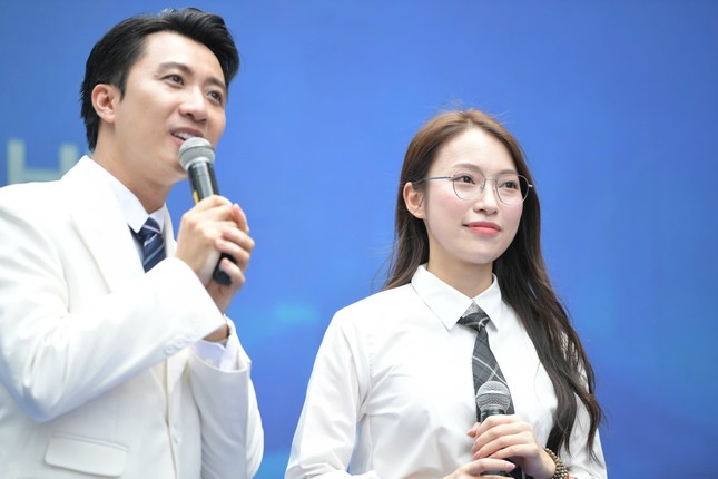 MC Khánh Vy và những chia sẻ thú vị trong Ngày hội tuyển sinh khối các ngành Khoa học và Công nghệ - Ảnh 3. MC Khánh Vy và những chia sẻ thú vị trong Ngày hội tuyển sinh khối các ngành Khoa học và Công nghệ - Ảnh 3.