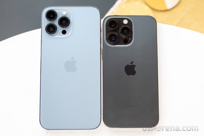 Giá iPhone 13, iPhone 13 Pro Max mới nhất rẻ chưa từng có, giảm kịch sàn dù xịn chẳng kém iPhone 16- Ảnh 2. Giá iPhone 13, iPhone 13 Pro Max mới nhất rẻ chưa từng có, giảm kịch sàn dù xịn chẳng kém iPhone 16- Ảnh 2.
