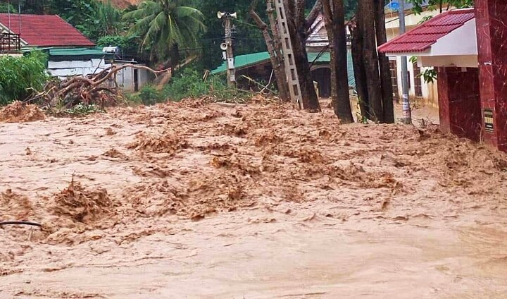 Cả nước nhiều nơi mưa to, nguy cơ lũ quét và sạt lở trên 50 huyện ở 8 tỉnh - Ảnh 1. Cả nước nhiều nơi mưa to, nguy cơ lũ quét và sạt lở trên 50 huyện ở 8 tỉnh - Ảnh 1.