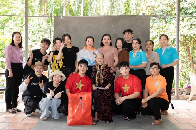 Vẻ đẹp vượt thời gian của các Mẹ Việt Nam anh hùng - Ảnh 1. Vẻ đẹp vượt thời gian của các Mẹ Việt Nam anh hùng - Ảnh 1.