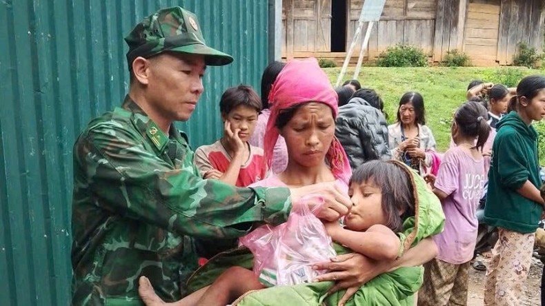 Tìm thấy bé gái mất tích 2 ngày trong rừng - Ảnh 1. Tìm thấy bé gái mất tích 2 ngày trong rừng - Ảnh 1.