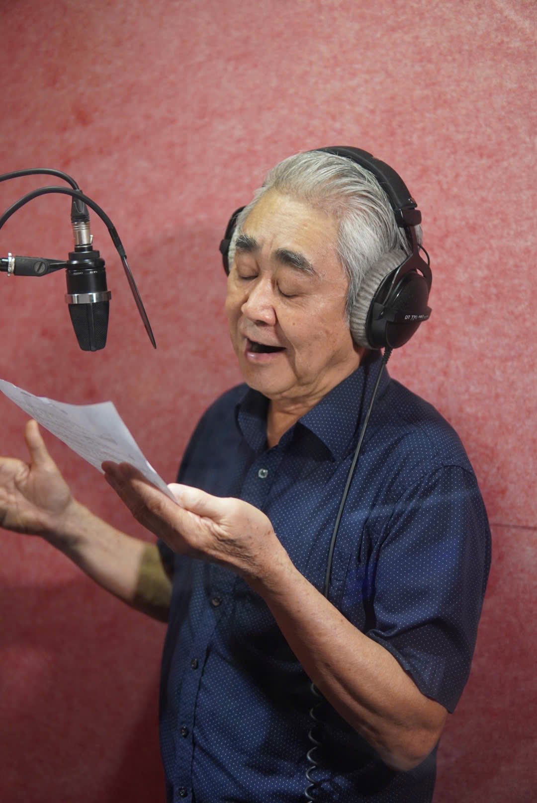 Nam NSND nức tiếng trong làng nhạc đỏ có tuổi xế chiều bình yên bên vợ là diễn viên múa - Ảnh 10. Nam NSND nức tiếng trong làng nhạc đỏ có tuổi xế chiều bình yên bên vợ là diễn viên múa - Ảnh 10.