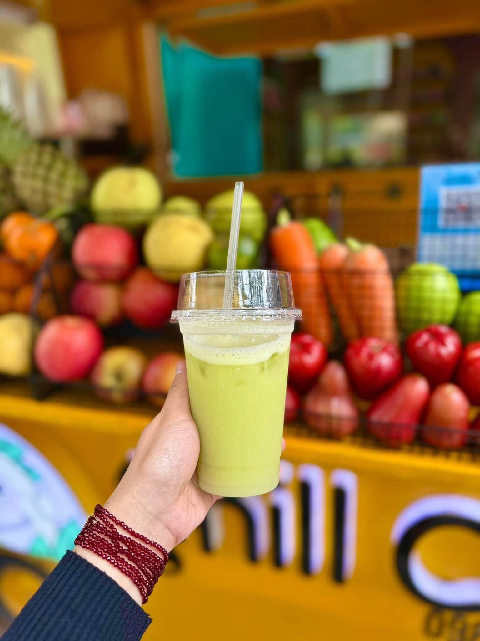 Nước ép hoa quả giá rẻ hút khách mua giải khát dịp đầu hè - Ảnh 13.