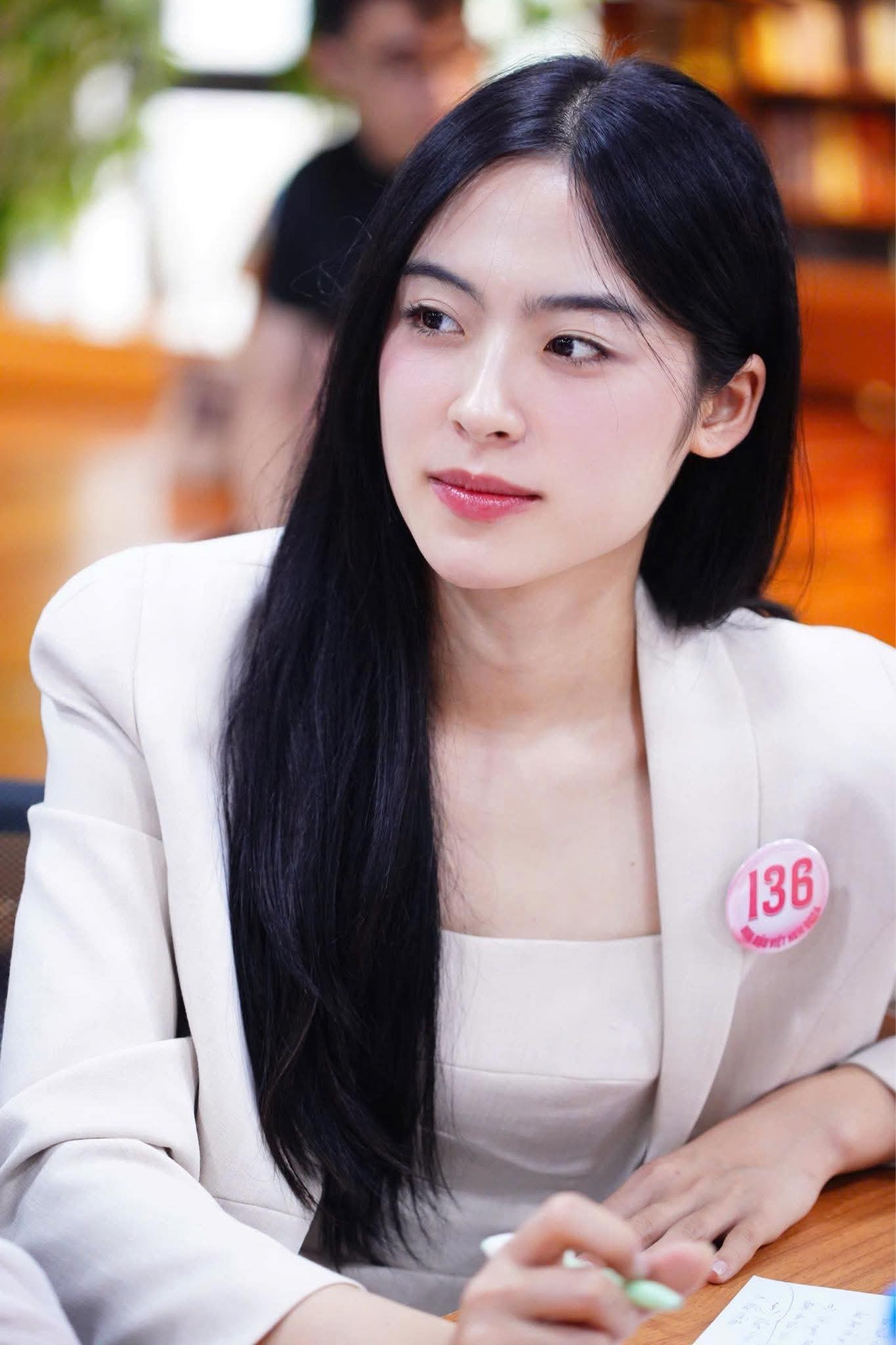 Cô gái Hải Phòng sinh năm 2005 ở chung kết Hoa hậu Việt Nam - Ảnh 15. Cô gái Hải Phòng sinh năm 2005 ở chung kết Hoa hậu Việt Nam - Ảnh 15.