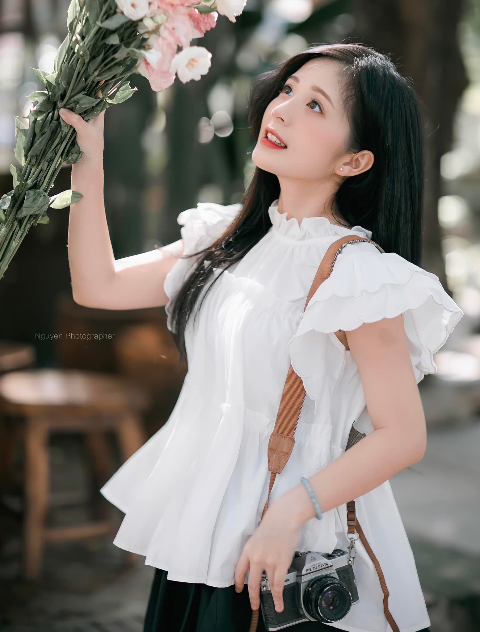 Nhan sắc nữ diễn viên 28 tuổi xinh như lớp 10 đang gây tranh cãi trong phim Nhan sắc nữ diễn viên 28 tuổi xinh như lớp 10 đang gây tranh cãi trong phim