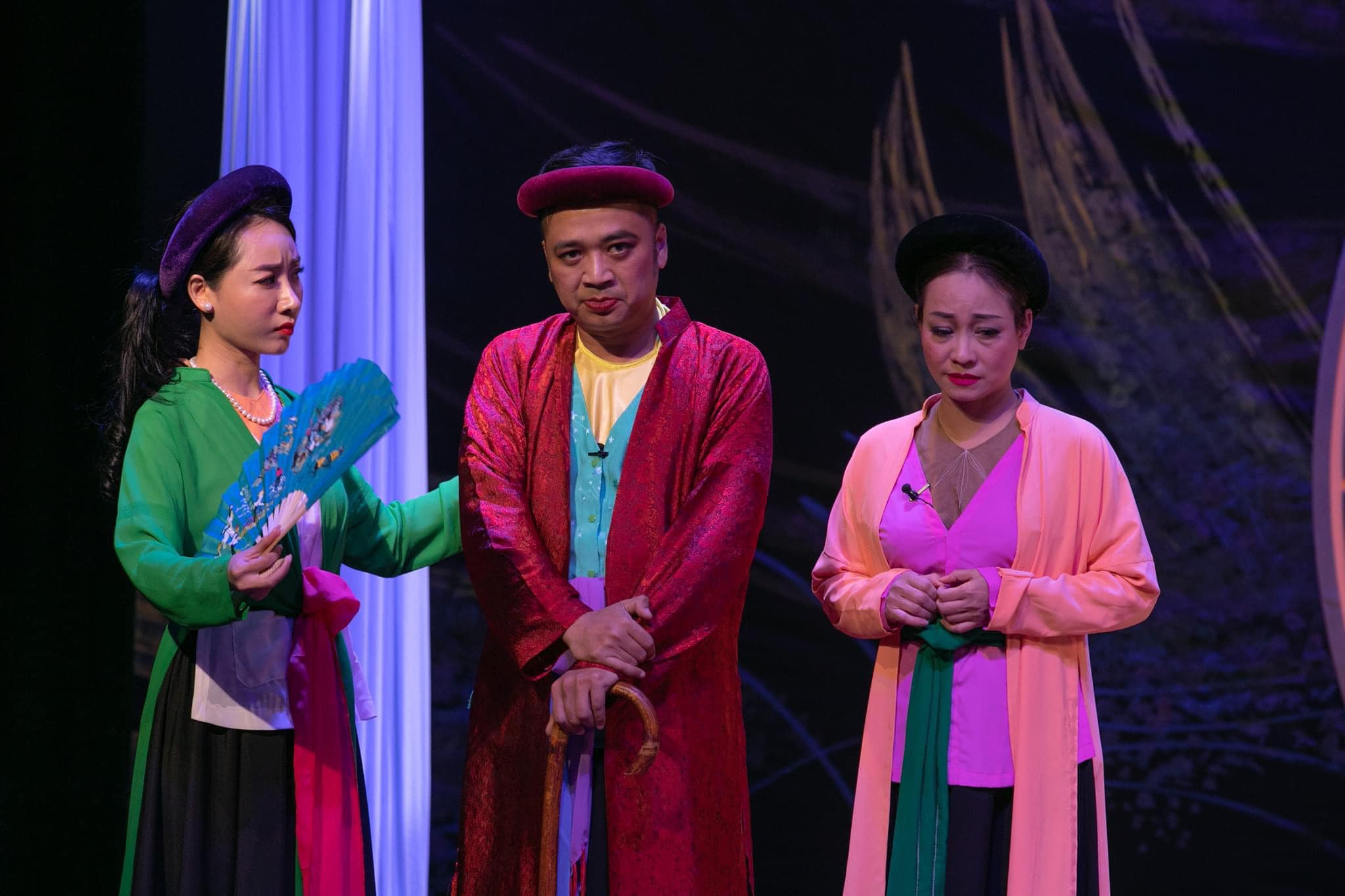 Điều ít biết về 'cha đẻ' nhạc phim 'Cha tôi, người ở lại': Xuất thân 'nôi' chèo, từng là 'Thiên Lôi'- Ảnh 4. Điều ít biết về 'cha đẻ' nhạc phim 'Cha tôi, người ở lại': Xuất thân 'nôi' chèo, từng là 'Thiên Lôi'- Ảnh 4.