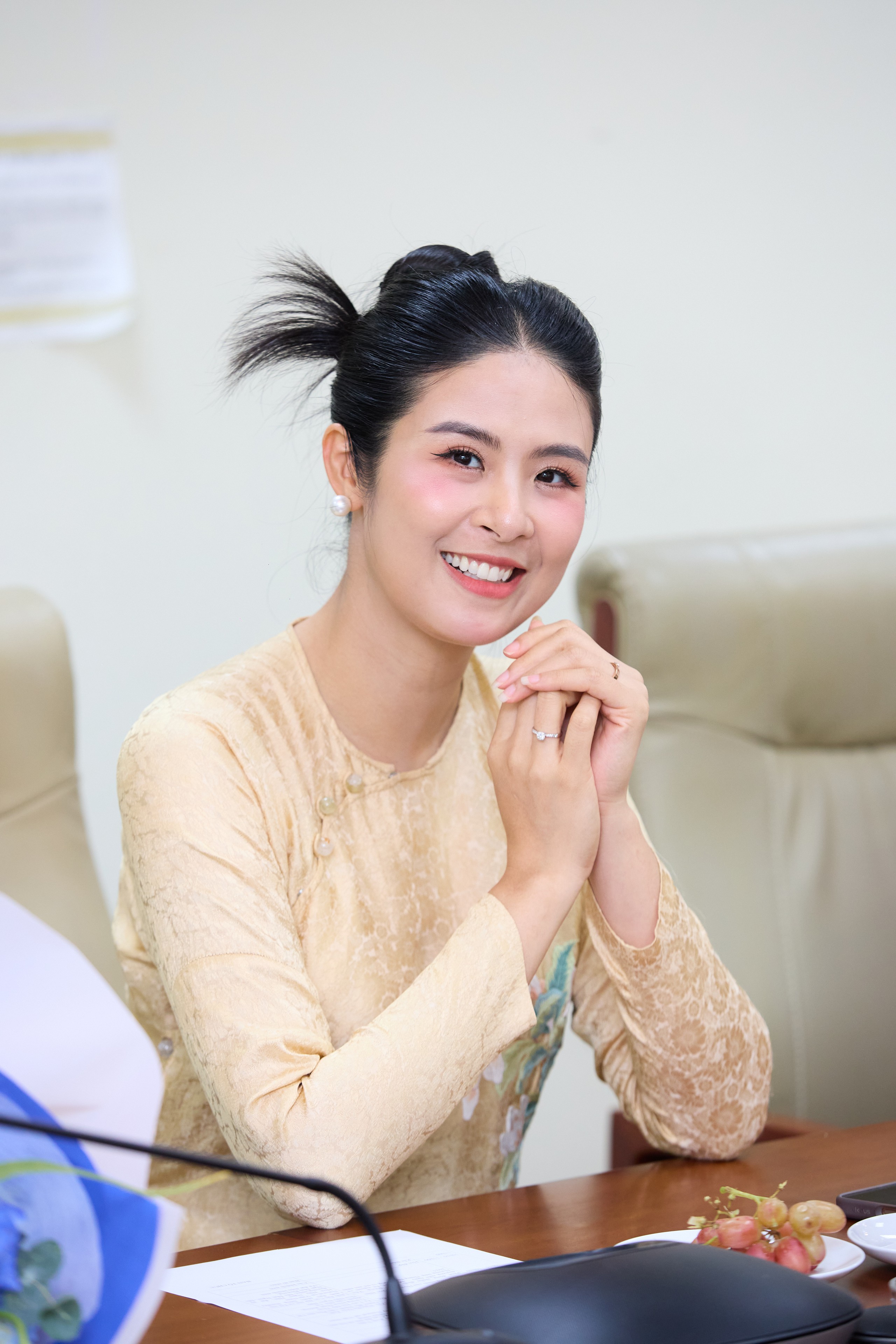 Mai Ngọc tái xuất cùng Ngọc Hân, khán giả nhận xét nữ MC chỉ thua hoa hậu đúng một điều- Ảnh 2. Mai Ngọc tái xuất cùng Ngọc Hân, khán giả nhận xét nữ MC chỉ thua hoa hậu đúng một điều- Ảnh 2.