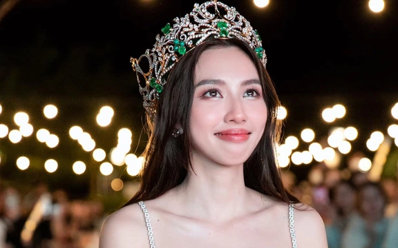 hoa-hau-thuy-tien00000-1747871042965828569718-0-0-360-576-crop-174787169927232714067.png
