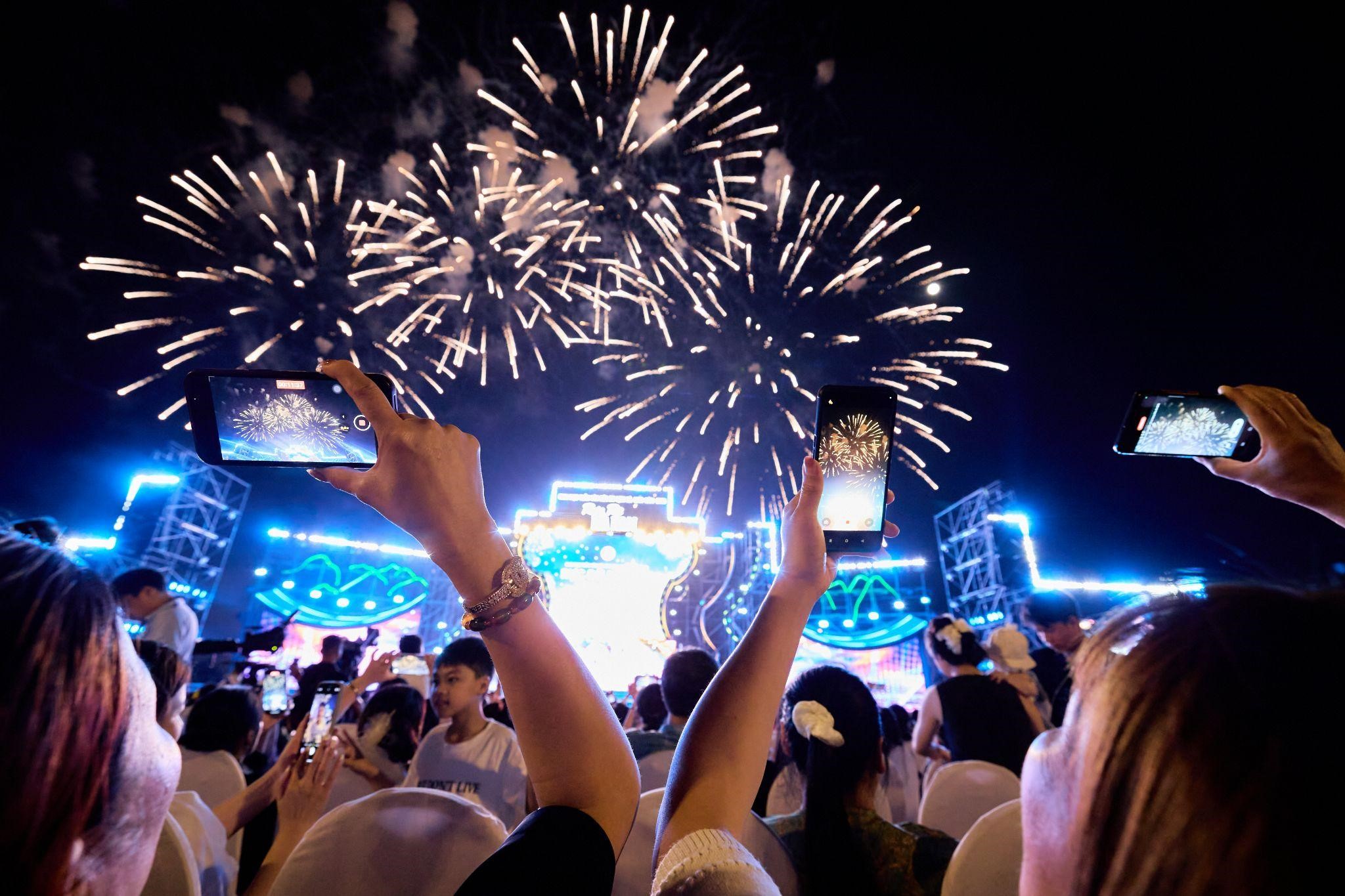 Hà Nam sẽ bắn pháo hoa dịp cuối tuần suốt mùa hè- Ảnh 2. Hà Nam sẽ bắn pháo hoa dịp cuối tuần suốt mùa hè- Ảnh 2.