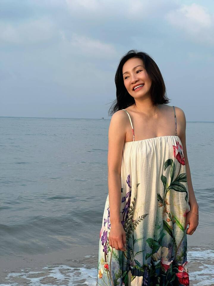 Bị đồn tái hôn ở tuổi 63, Hồng Đào nói 'chưa gả cho ai được' - Ảnh 1. Bị đồn tái hôn ở tuổi 63, Hồng Đào nói 'chưa gả cho ai được' - Ảnh 1.