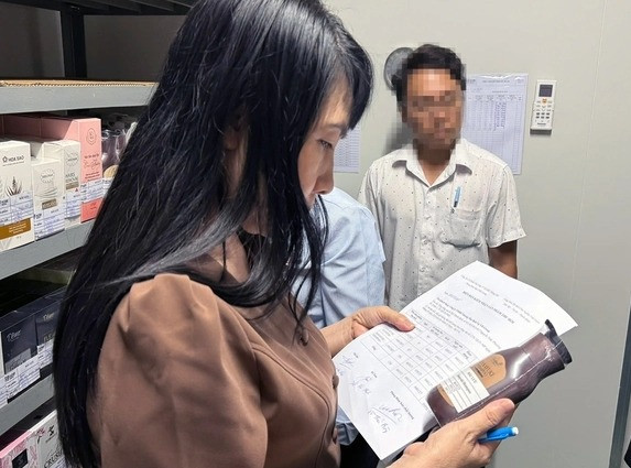 Tin sáng 23/5: Giá biển số siêu VIP 88A-888.88; Báo cáo kết quả ban đầu về lô mỹ phẩm bị thu hồi do ca sĩ Đoàn Di Băng quảng cáo - Ảnh 4. Tin sáng 23/5: Giá biển số siêu VIP 88A-888.88; Báo cáo kết quả ban đầu về lô mỹ phẩm bị thu hồi do ca sĩ Đoàn Di Băng quảng cáo - Ảnh 4.