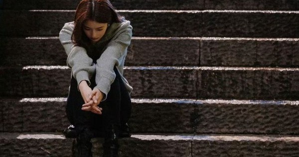 Tình cờ đọc được tin nhắn của chồng với tình cũ: 'Nếu không phải vì cô ấy có bầu, anh đã chẳng phụ lòng em'