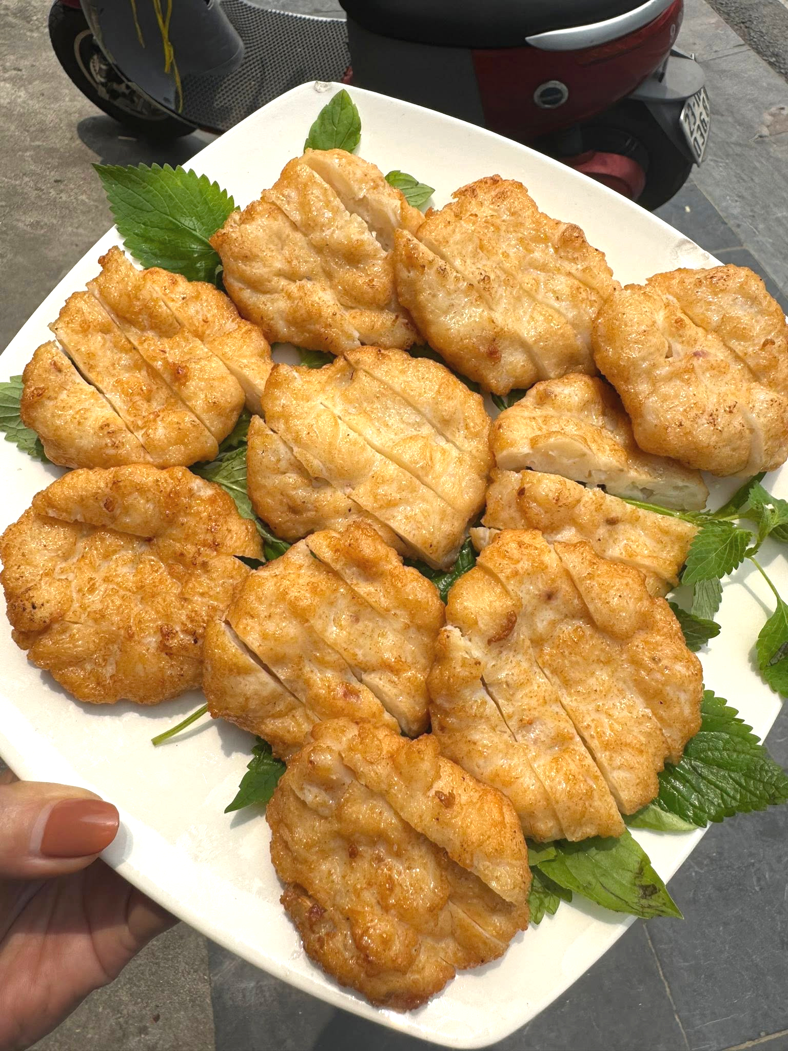 Bà nội trợ Quảng Ninh mách: Chả mực rán mãi cũng chán, làm theo cách này mới đúng là "mỹ vị nhân gian"- Ảnh 2. Bà nội trợ Quảng Ninh mách: Chả mực rán mãi cũng chán, làm theo cách này mới đúng là "mỹ vị nhân gian"- Ảnh 2.