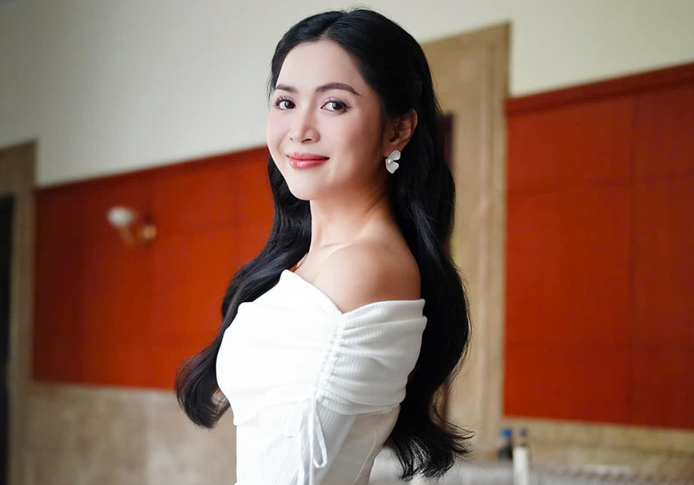 Ca sĩ 'tỷ view' Duyên Quỳnh: Tin đồn tình cảm giữa tôi và Nguyễn Văn Chung không đúng - Ảnh 1. Ca sĩ 'tỷ view' Duyên Quỳnh: Tin đồn tình cảm giữa tôi và Nguyễn Văn Chung không đúng - Ảnh 1.