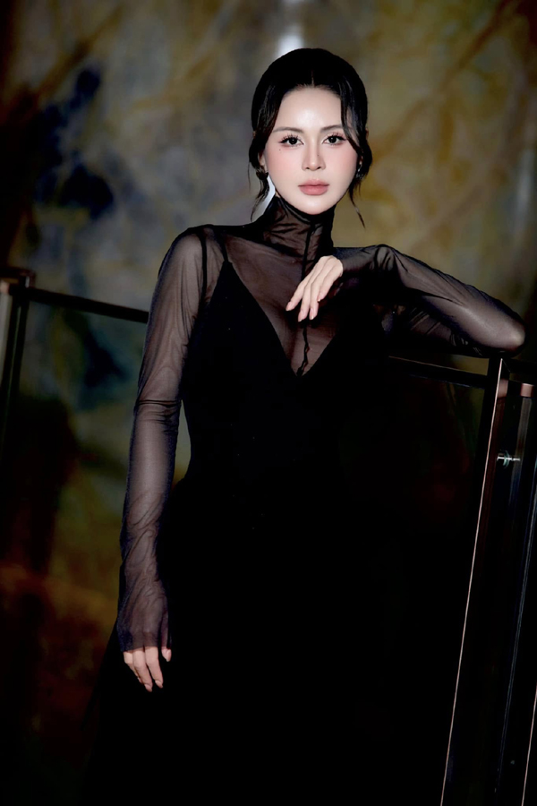 Nhan sắc như hoa hậu của mỹ nhân quê Tuyên Quang vừa vào vai người yêu bố Chính trong 'Cha tôi người ở lại'- Ảnh 6. Nhan sắc như hoa hậu của mỹ nhân quê Tuyên Quang vừa vào vai người yêu bố Chính trong 'Cha tôi người ở lại'- Ảnh 6.