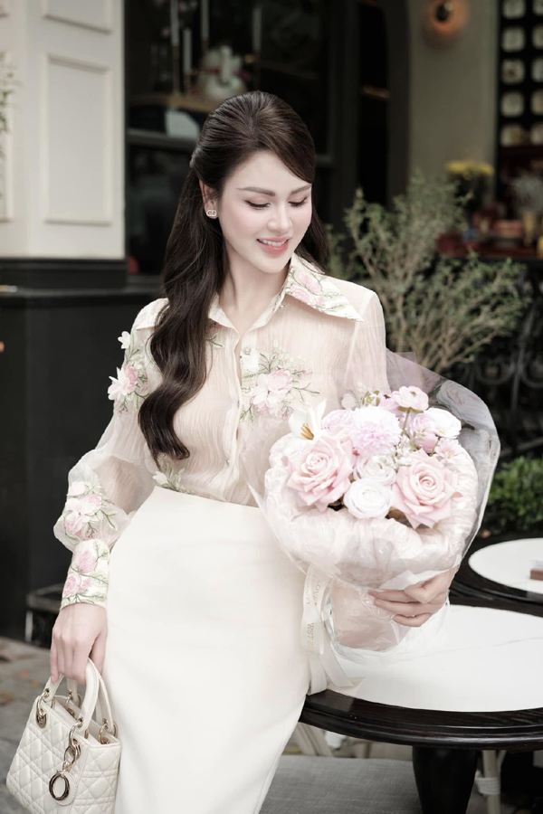 Nhan sắc như hoa hậu của mỹ nhân quê Tuyên Quang vừa vào vai người yêu bố Chính trong 'Cha tôi người ở lại'- Ảnh 7. Nhan sắc như hoa hậu của mỹ nhân quê Tuyên Quang vừa vào vai người yêu bố Chính trong 'Cha tôi người ở lại'- Ảnh 7.