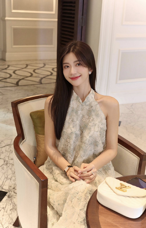 ngoc-huyen-4-174809903779024771533.jpg