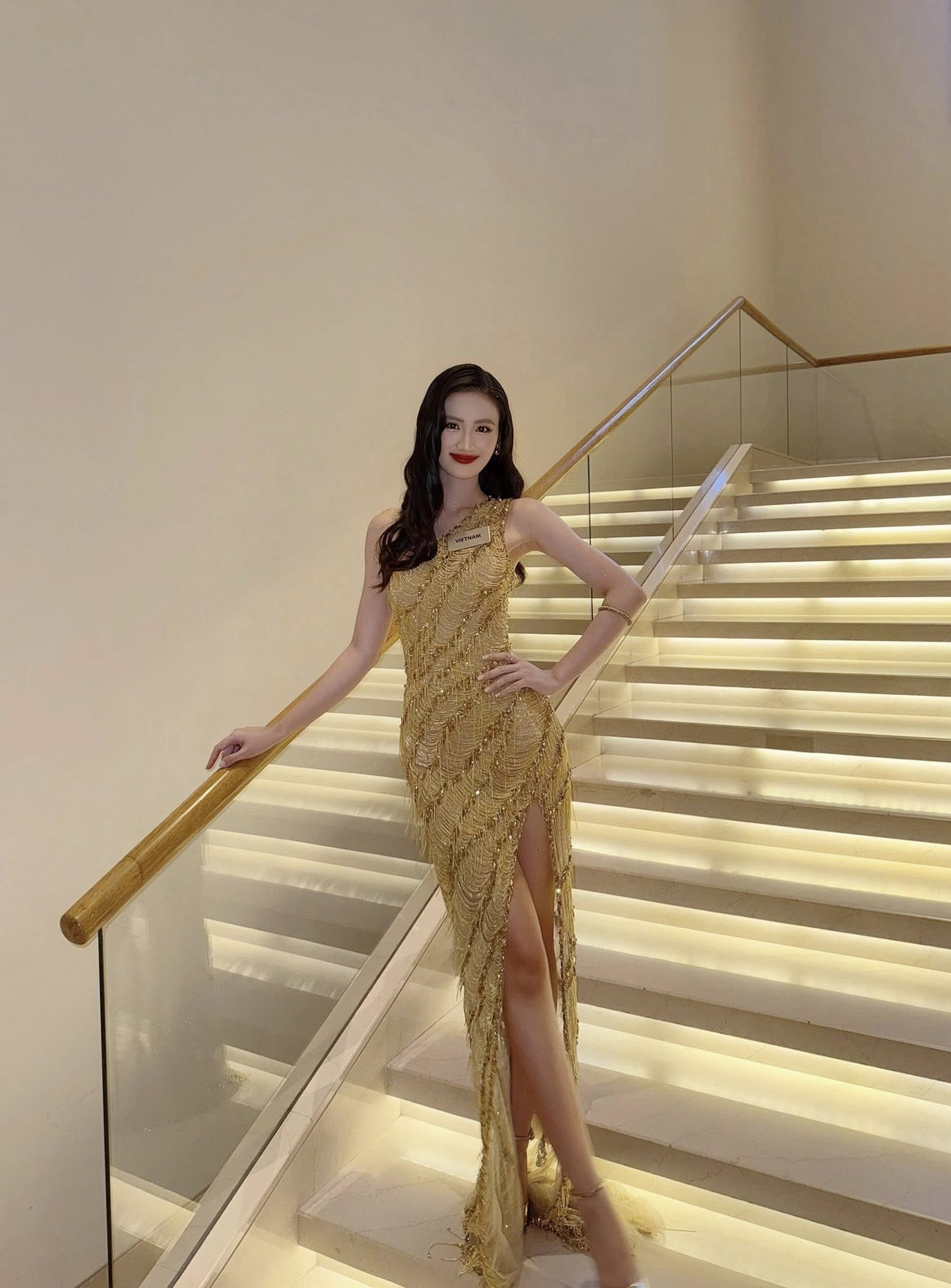 Hoa hậu Ý Nhi sẽ lọt top bao nhiêu tại Miss World 2025?- Ảnh 4. Hoa hậu Ý Nhi sẽ lọt top bao nhiêu tại Miss World 2025?- Ảnh 4.