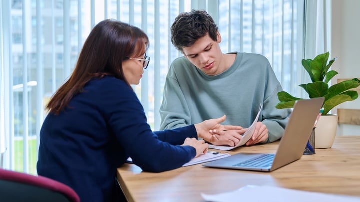 annoying-greetings-that-immediately-turn-people-off-when-you-first-meet-them-let-us-get-this-over-with-11075408-1748181222158-1748181222412430055062.jpeg