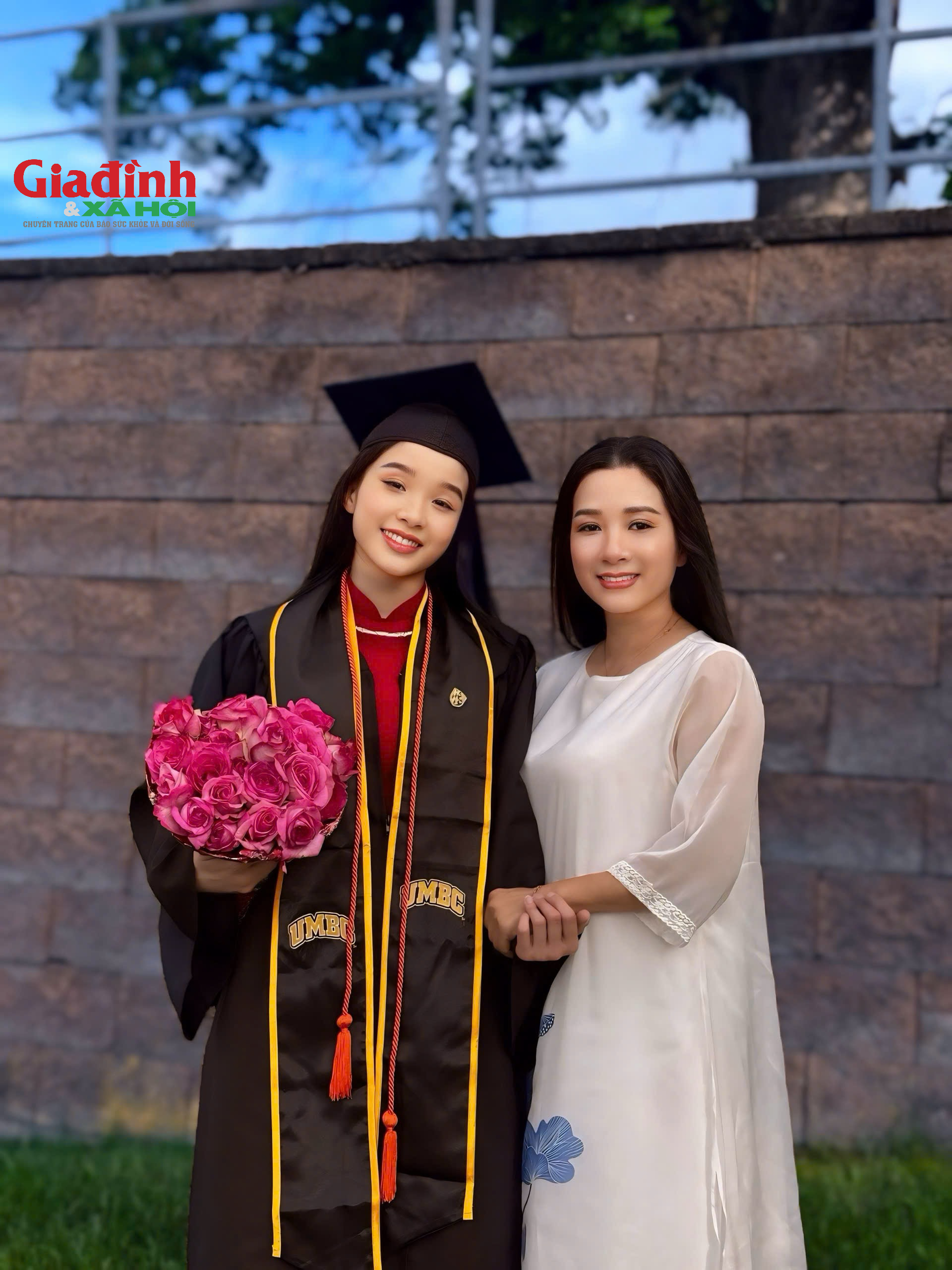 Nhan sắc tuổi 26 của Tú Linh - Con gái nghệ sĩ Thanh Thanh Hiền vừa tốt nghiệp đại học xuất sắc ở Mỹ - Ảnh 3. Nhan sắc tuổi 26 của Tú Linh - Con gái nghệ sĩ Thanh Thanh Hiền vừa tốt nghiệp đại học xuất sắc ở Mỹ - Ảnh 3.