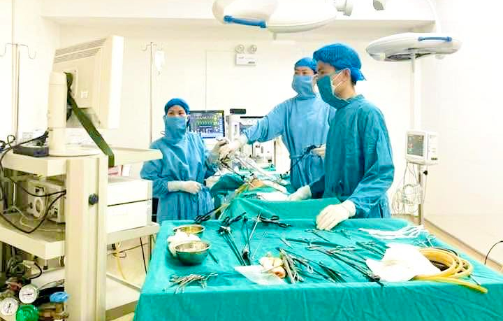 Người phụ nữ 67 tuổi bất ngờ phát hiện u bì buồng trứng từ dấu hiệu nhiều chị em Việt bỏ qua- Ảnh 2.