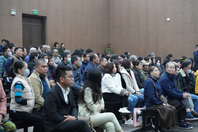 7 cựu cán bộ sắp hầu tòa phúc thẩm vụ cháy chung cư mini làm 56 người tử vong - Ảnh 3. 7 cựu cán bộ sắp hầu tòa phúc thẩm vụ cháy chung cư mini làm 56 người tử vong - Ảnh 3.