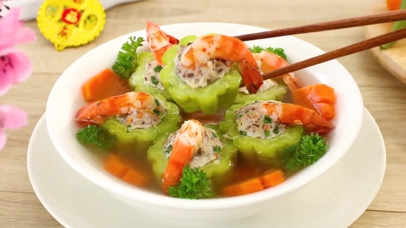 Mùa hè nóng bức, đừng bỏ qua các món ngon giải nhiệt, chữa bệnh từ mướp đắng - Ảnh 4. Mùa hè nóng bức, đừng bỏ qua các món ngon giải nhiệt, chữa bệnh từ mướp đắng - Ảnh 4.