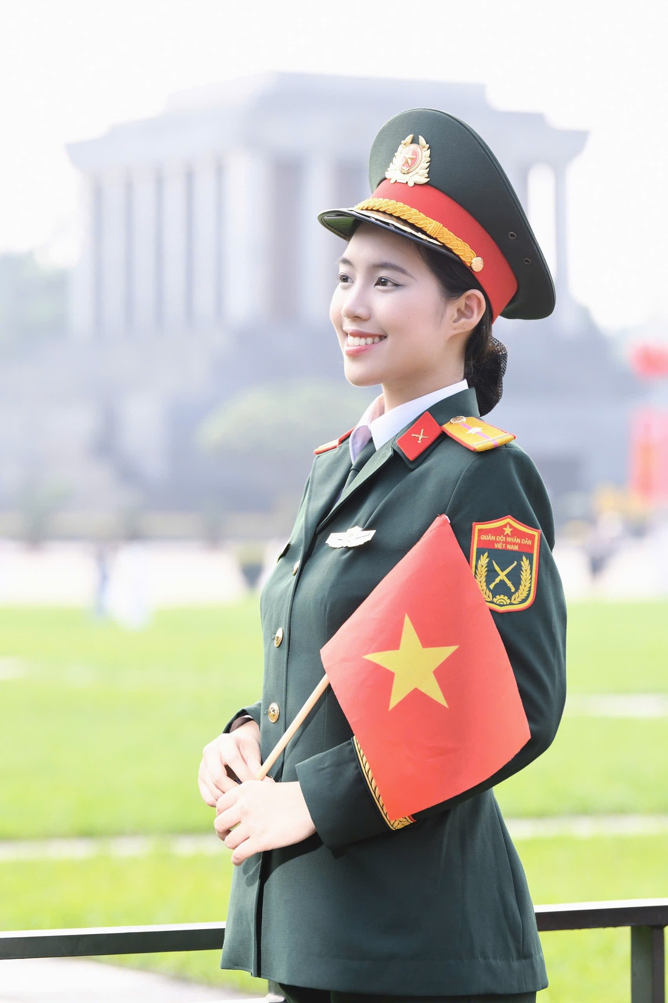 Nữ quân nhân gốc Hà thành - 'ẩn số' tại chung kết Hoa hậu Việt Nam- Ảnh 5. Nữ quân nhân gốc Hà thành - 'ẩn số' tại chung kết Hoa hậu Việt Nam- Ảnh 5.