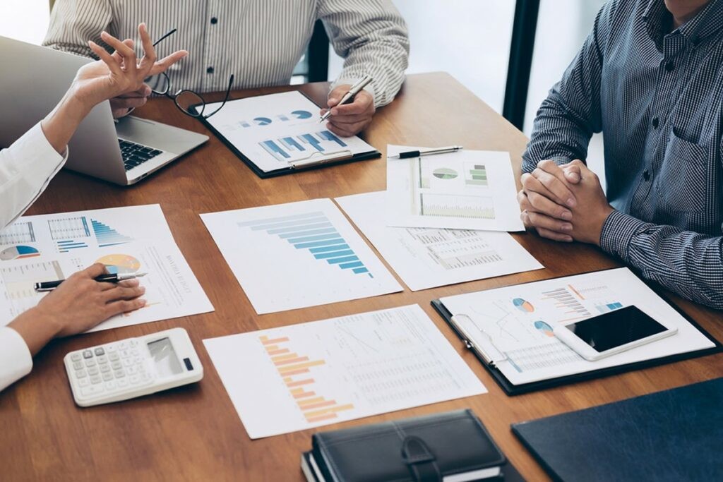 Nhiều chuyên gia tư vấn mừng thầm khi được hưởng mức lương mới lên đến 70 triệu đồng/tháng từ 1/7/2025 - Ảnh 1.