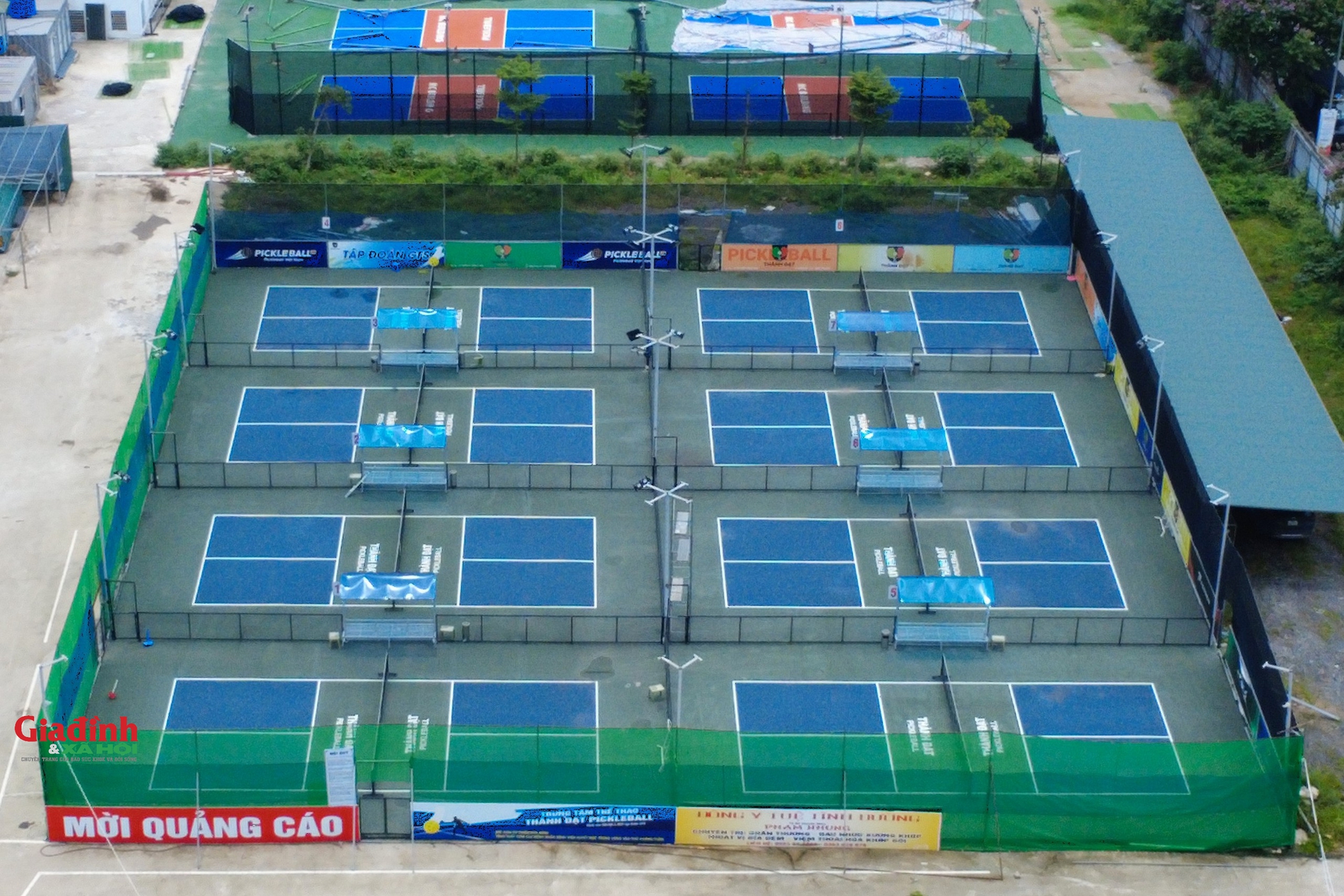 Sau lệnh cắt điện, nước, tổ hợp sân pickleball 'mọc' trái phép trên đất dự án KĐT mới Cầu Giấy hiện ra sao? - Ảnh 7. Sau lệnh cắt điện, nước, tổ hợp sân pickleball 'mọc' trái phép trên đất dự án KĐT mới Cầu Giấy hiện ra sao? - Ảnh 7.