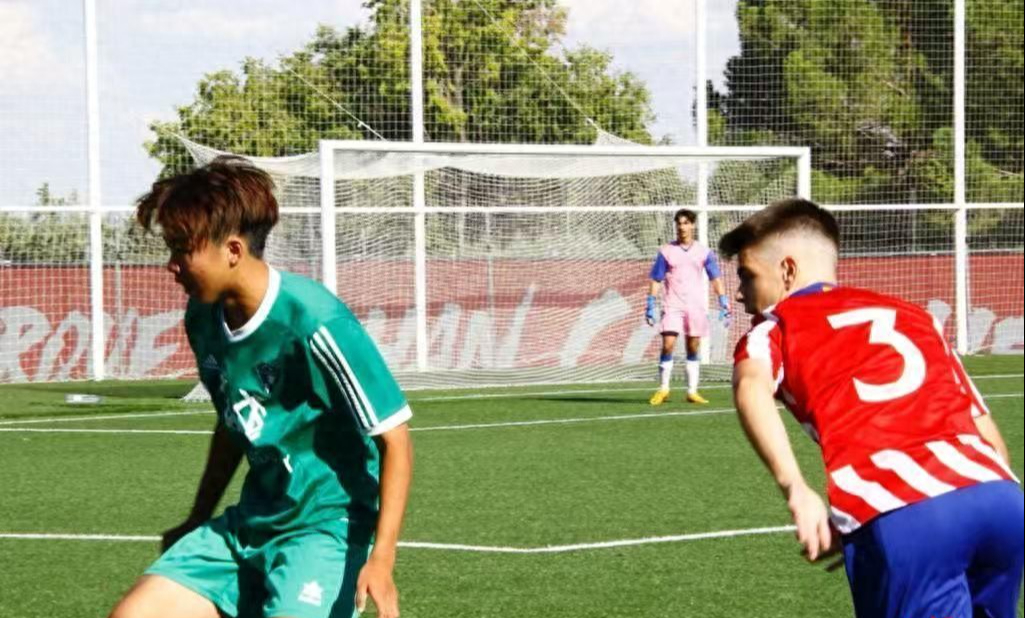 Người cha bỏ việc, bán 5 căn nhà, chi 36 tỷ đồng cho 2 con du học: “Tôi chắc chắn không hối hận” - Ảnh 3. Người cha bỏ việc, bán 5 căn nhà, chi 36 tỷ đồng cho 2 con du học: “Tôi chắc chắn không hối hận” - Ảnh 3.