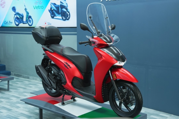 Honda SH 350i 2025 mới nhập khẩu về đại lý thiết kế đẹp long lanh, trang bị đỉnh cao có giá ra sao?- Ảnh 3. Honda SH 350i 2025 mới nhập khẩu về đại lý thiết kế đẹp long lanh, trang bị đỉnh cao có giá ra sao?- Ảnh 3.