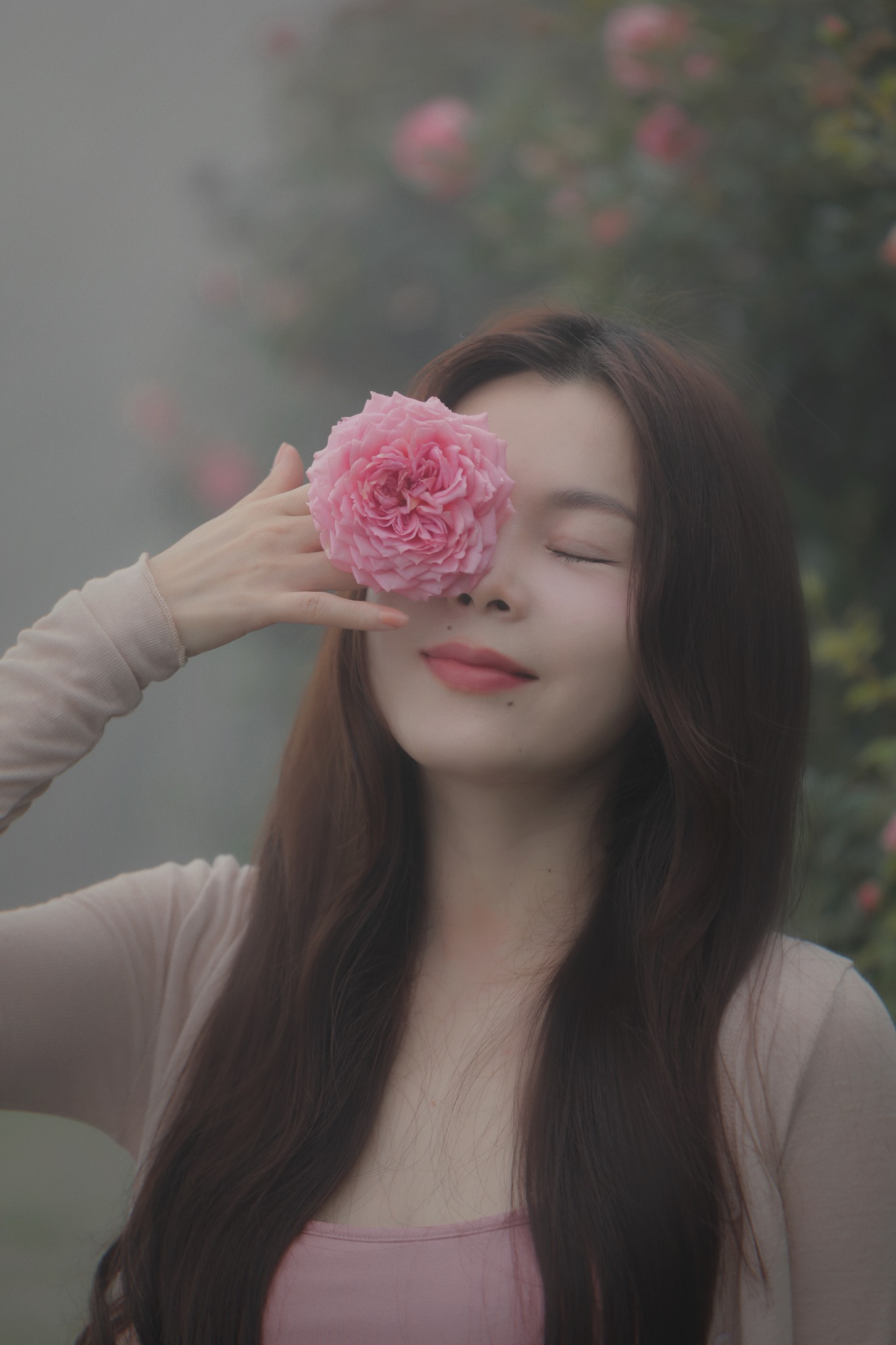 Nhan sắc đời thường thanh lịch như nàng thơ nước Pháp của nữ ca sĩ gốc Quảng Bình  - Ảnh 6.