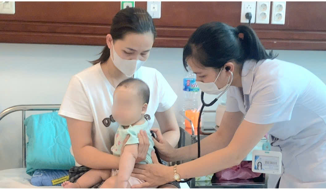 Nguy cơ trẻ đồng nhiễm COVID-19 với các bệnh khác, chuyên gia khuyến cáo điều cha mẹ cần làm ngay  - Ảnh 2.