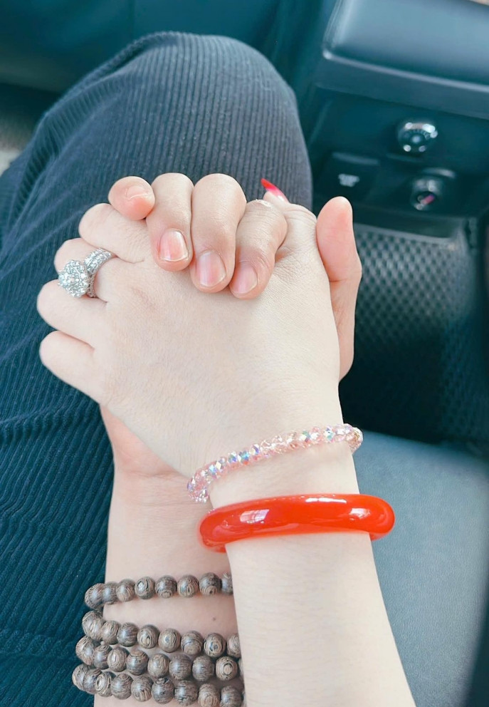 Diễn viên Hòa Hiệp tuổi 43 bất ngờ thông báo cưới vợ trẻ, đã có con trai - Ảnh 2. Diễn viên Hòa Hiệp tuổi 43 bất ngờ thông báo cưới vợ trẻ, đã có con trai - Ảnh 2.