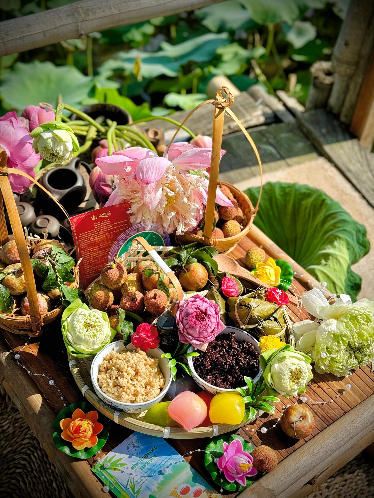 Mâm cúng giá hơn trăm nghìn đồng thành mặt hàng “hot” trong dịp tết Đoan ngọ- Ảnh 3.