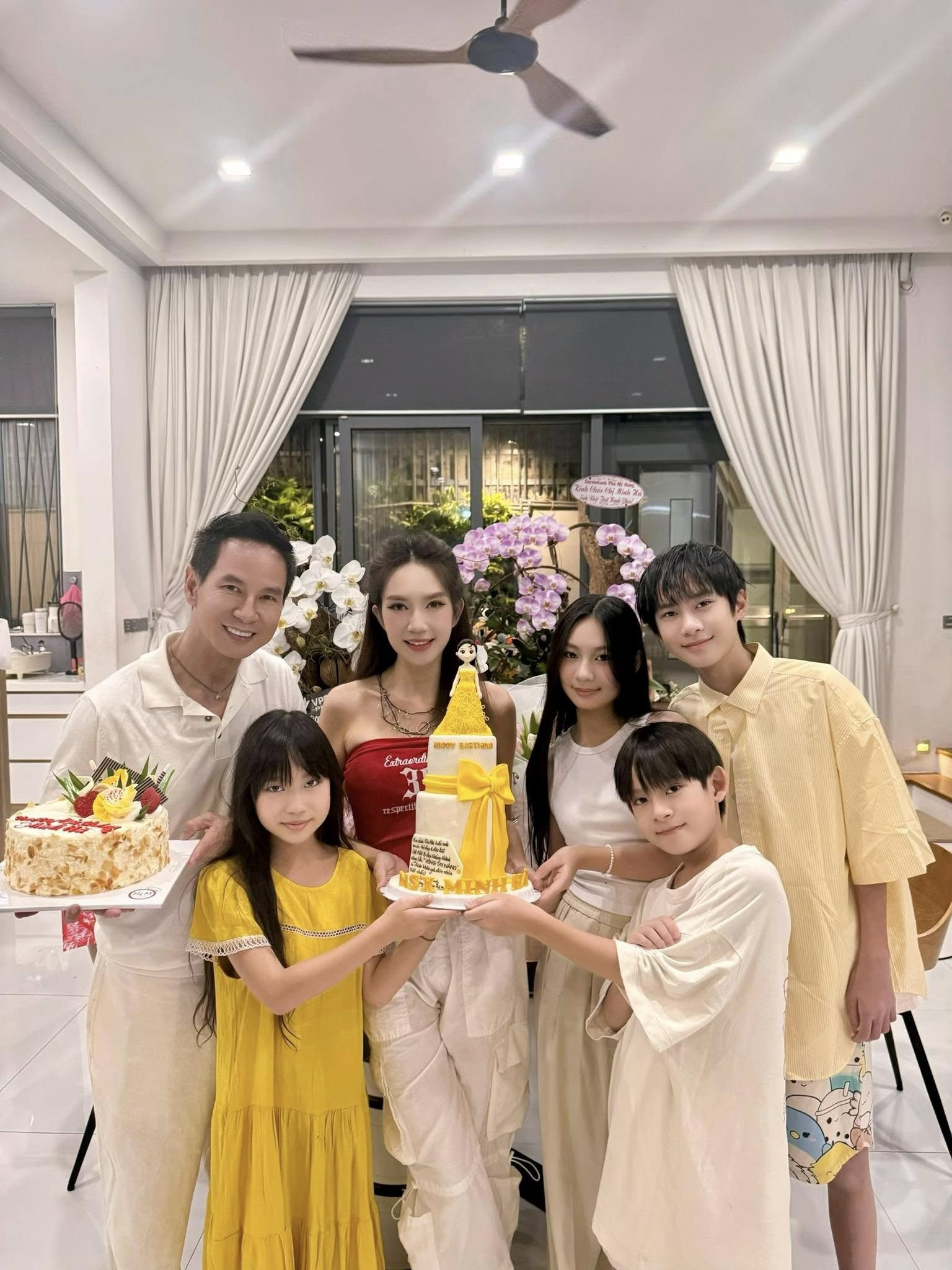 Vợ kém 17 tuổi tiết lộ điều quý hơn cả vàng ở 'đạo diễn nghìn tỷ' Lý Hải - Ảnh 5. Vợ kém 17 tuổi tiết lộ điều quý hơn cả vàng ở 'đạo diễn nghìn tỷ' Lý Hải - Ảnh 5.