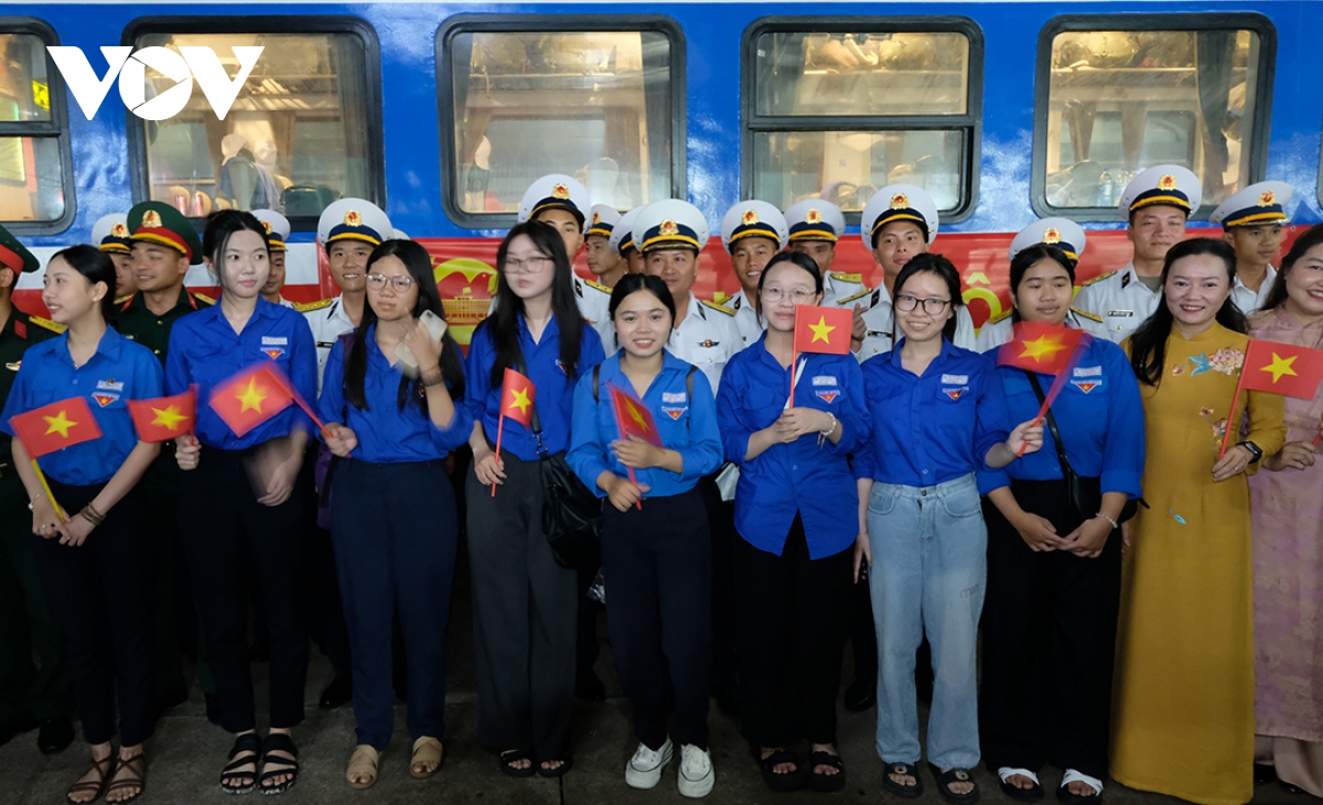 Đà Nẵng đón hơn 500 cán bộ, chiến sĩ hoàn thành diễu binh, diễu hành trở về - Ảnh 1. Đà Nẵng đón hơn 500 cán bộ, chiến sĩ hoàn thành diễu binh, diễu hành trở về - Ảnh 1.