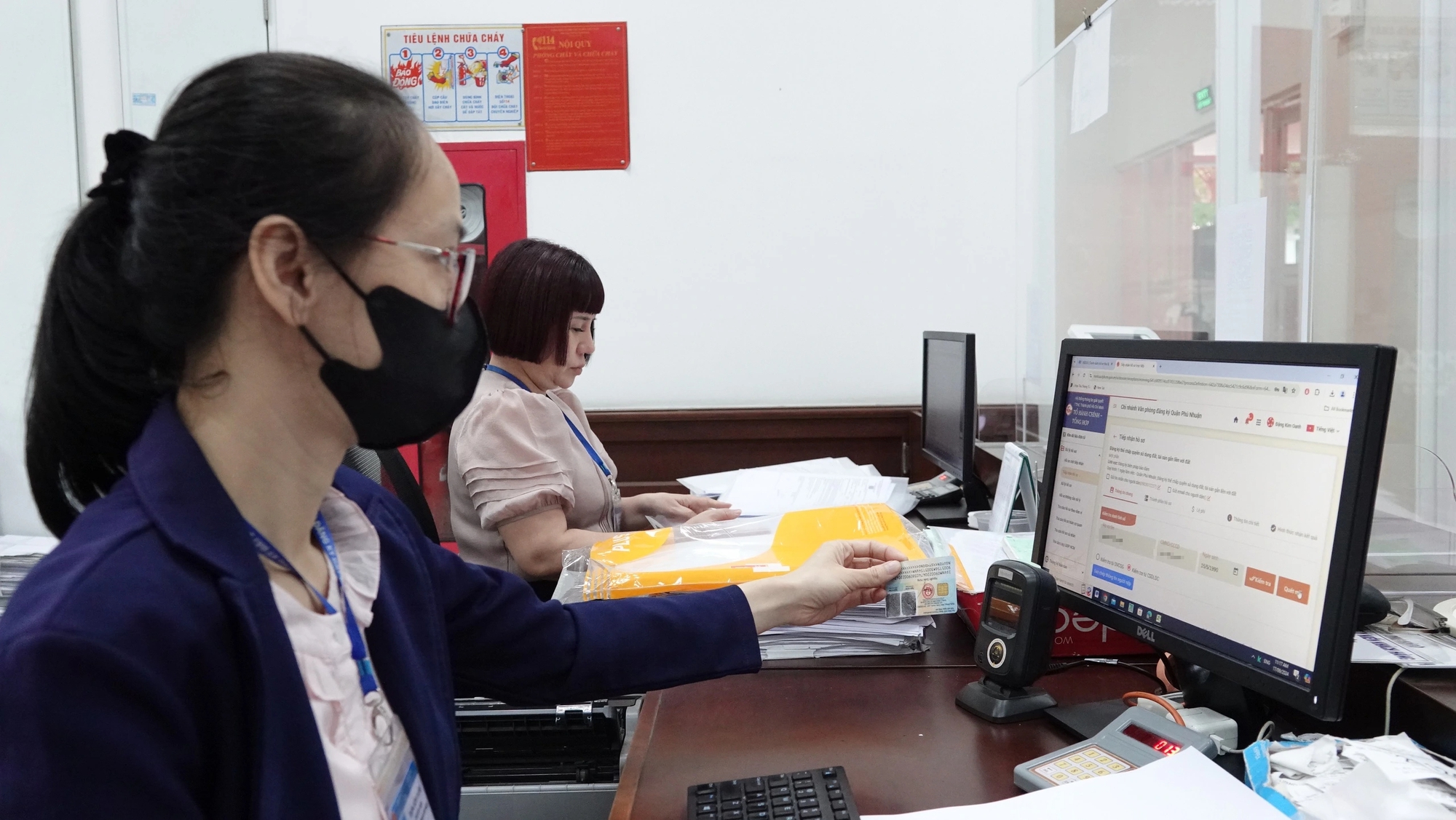 edit-cong-chuc-4-17289005838201426363974-1746270398645-1746270398920934916276.jpeg