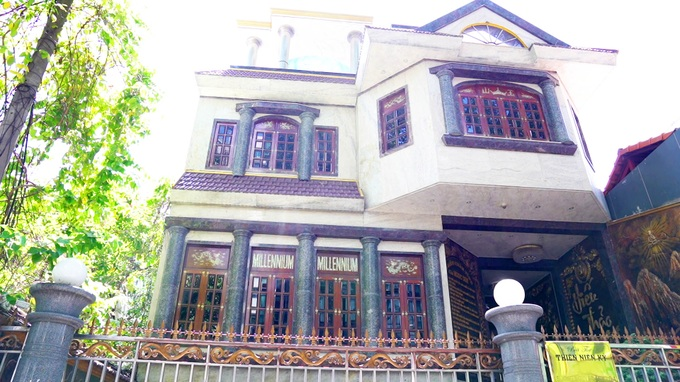 Nam ca sĩ 'mưa bụi' sống xa hoa giàu có bậc nhất showbiz Việt, tuổi U60 độc thân 'nghèo nhất' vì làm một điều- Ảnh 9.