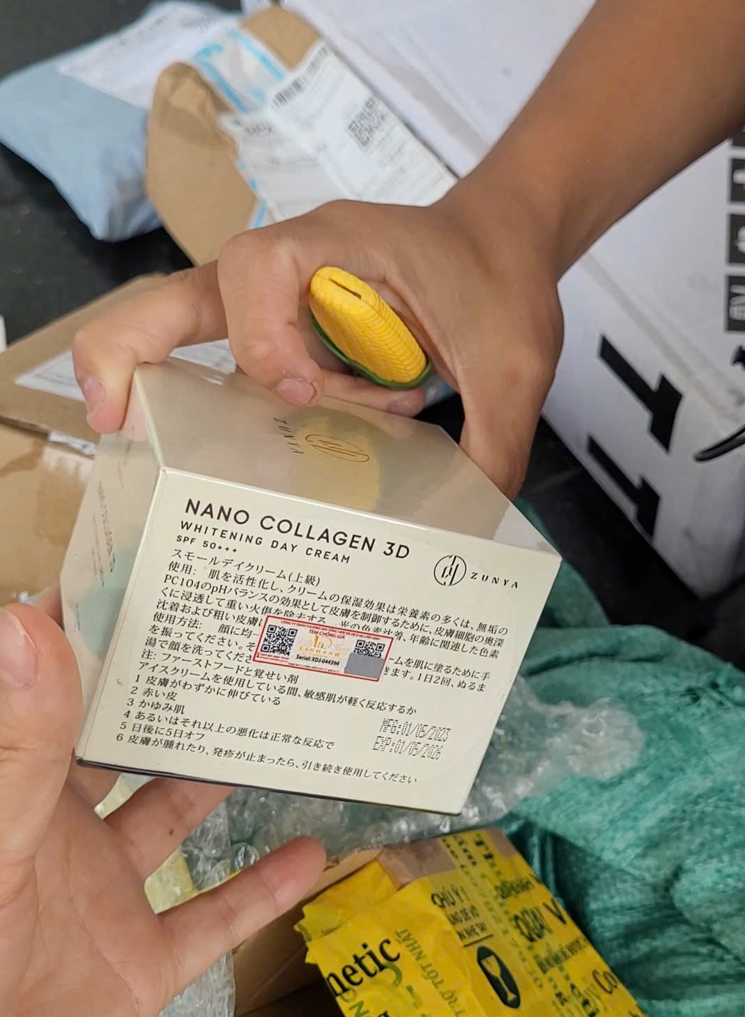 Mỹ phẩm thuộc diện buộc thu hồi vẫn bán trên sàn thương mại điện tử, công ty phân phối độc quyền từ chối chịu trách nhiệm?- Ảnh 2. Mỹ phẩm thuộc diện buộc thu hồi vẫn bán trên sàn thương mại điện tử, công ty phân phối độc quyền từ chối chịu trách nhiệm?- Ảnh 2.