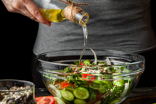 salad-oil-5-1689323839267941570664-1748601229060-1748601229542320379147.png