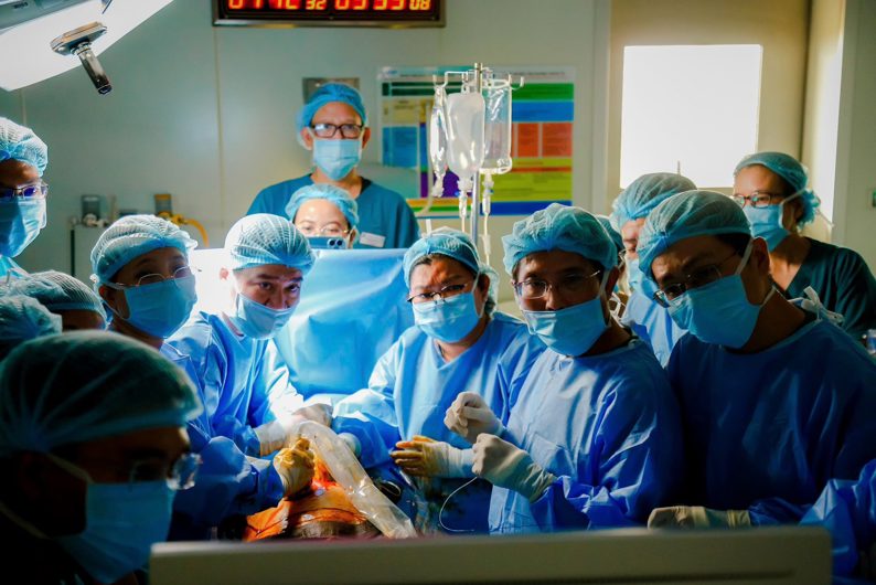 Bộ trưởng Đào Hồng Lan: Ca can thiệp tim bào thai cho người Singapore thành công là minh chứng rõ nét cho năng lực nội sinh ngày càng vững mạnh của nền y học nước nhà - Ảnh 2.