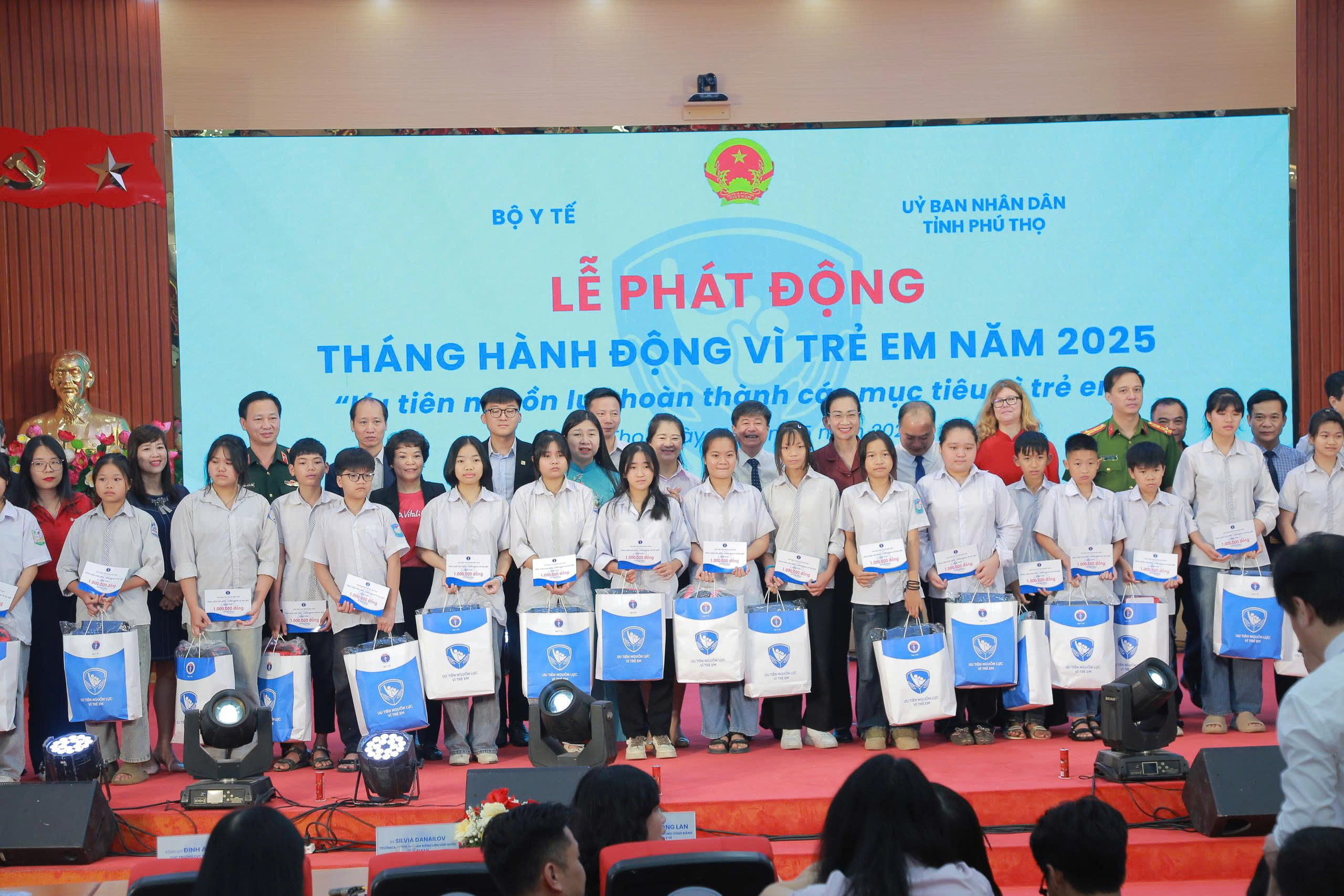 Bộ Y tế phát động Tháng hành động vì trẻ em năm 2025- Ảnh 3.
