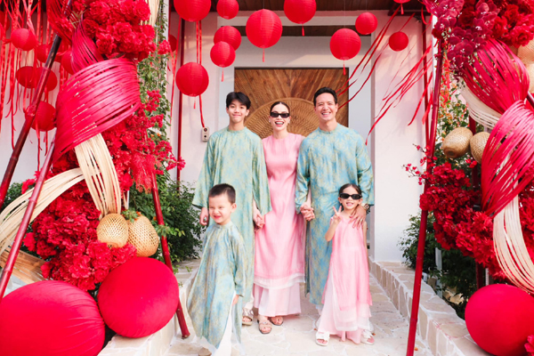 Trước khi đưa con trai Hồ Ngọc Hà ra nước ngoài chọn trường, Kim Lý đã là bố dượng tốt ra sao?- Ảnh 5. Trước khi đưa con trai Hồ Ngọc Hà ra nước ngoài chọn trường, Kim Lý đã là bố dượng tốt ra sao?- Ảnh 5.